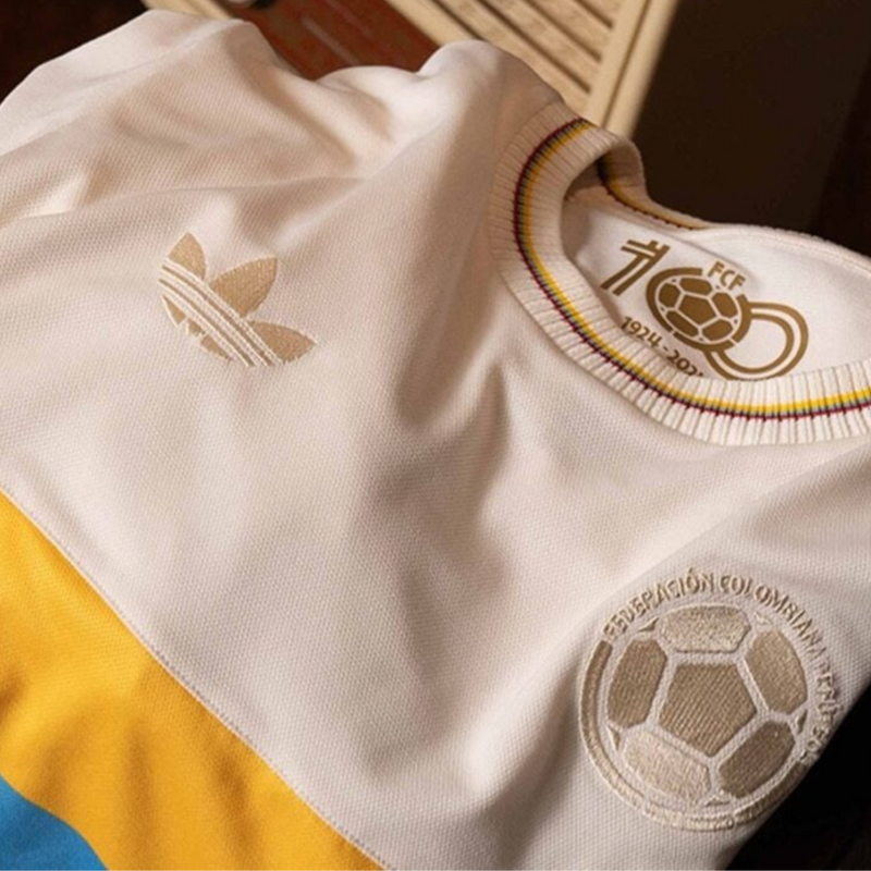 Camisa Seleção Colômbia 100 Anos 2024/25 Masculino - Edição Especial Adidas - Branco - Bege